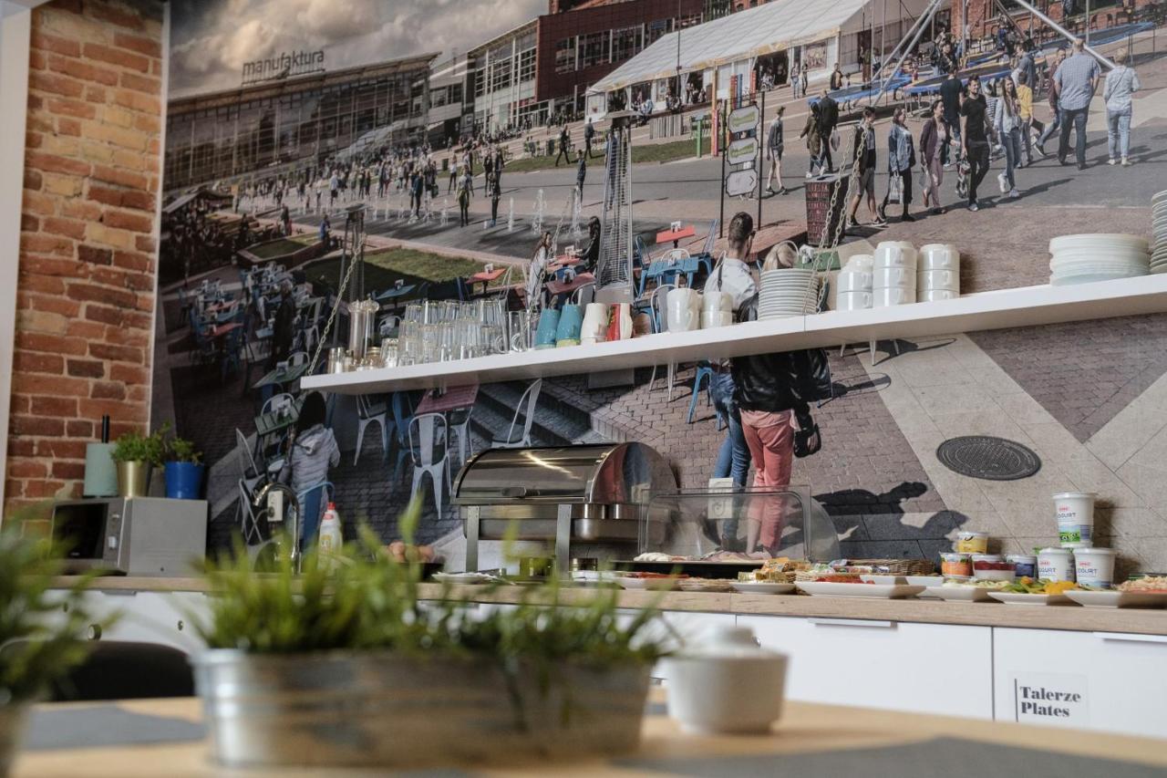 Aparts Biznes Łódź Exteriör bild